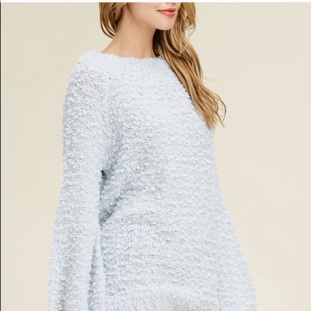 LAST 1‼️BLUE WIDE SLEEVES FLUFFY - Sweater - Picture 4 of 7